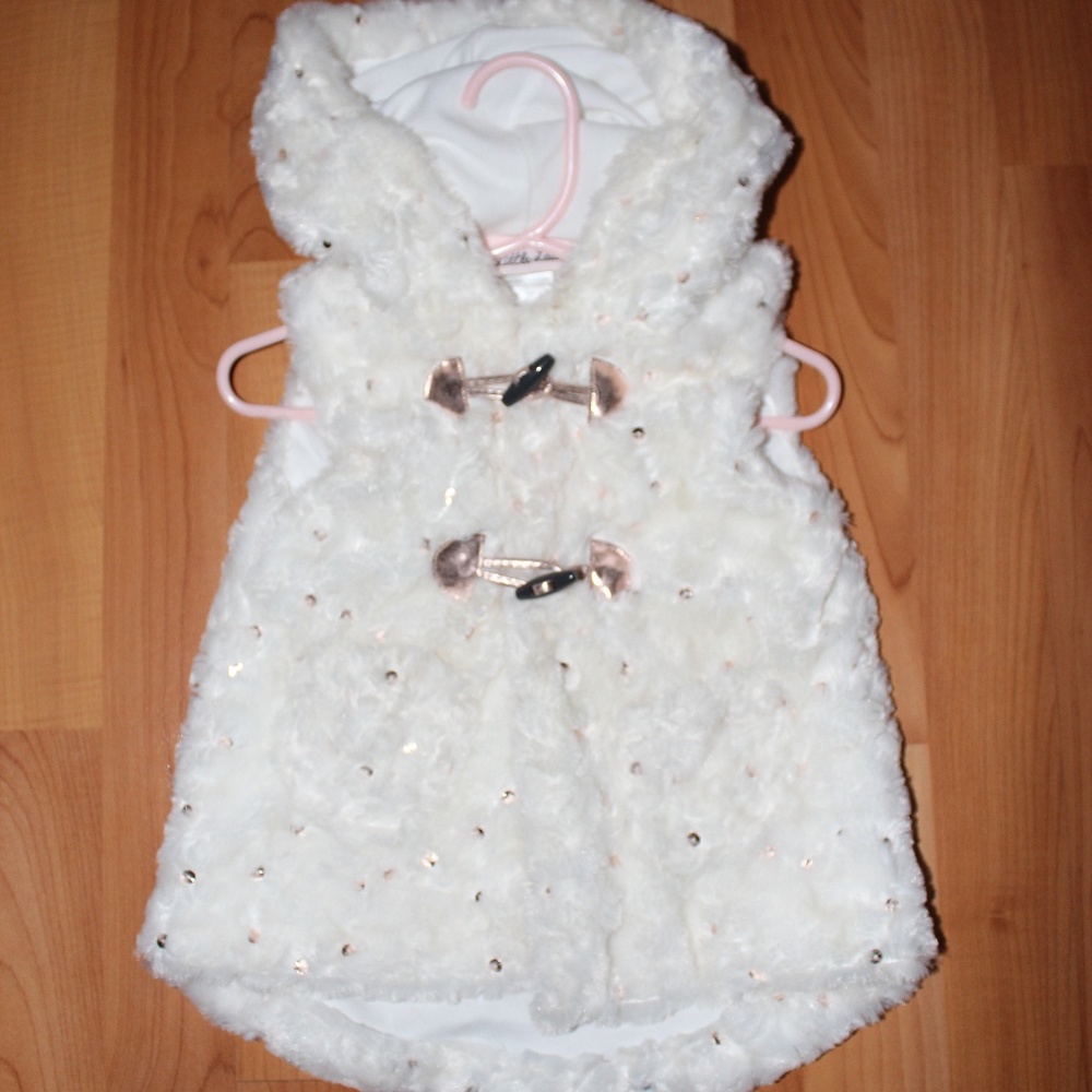 Little Lass Girls 3T Faux Fur Hooded West Sequins